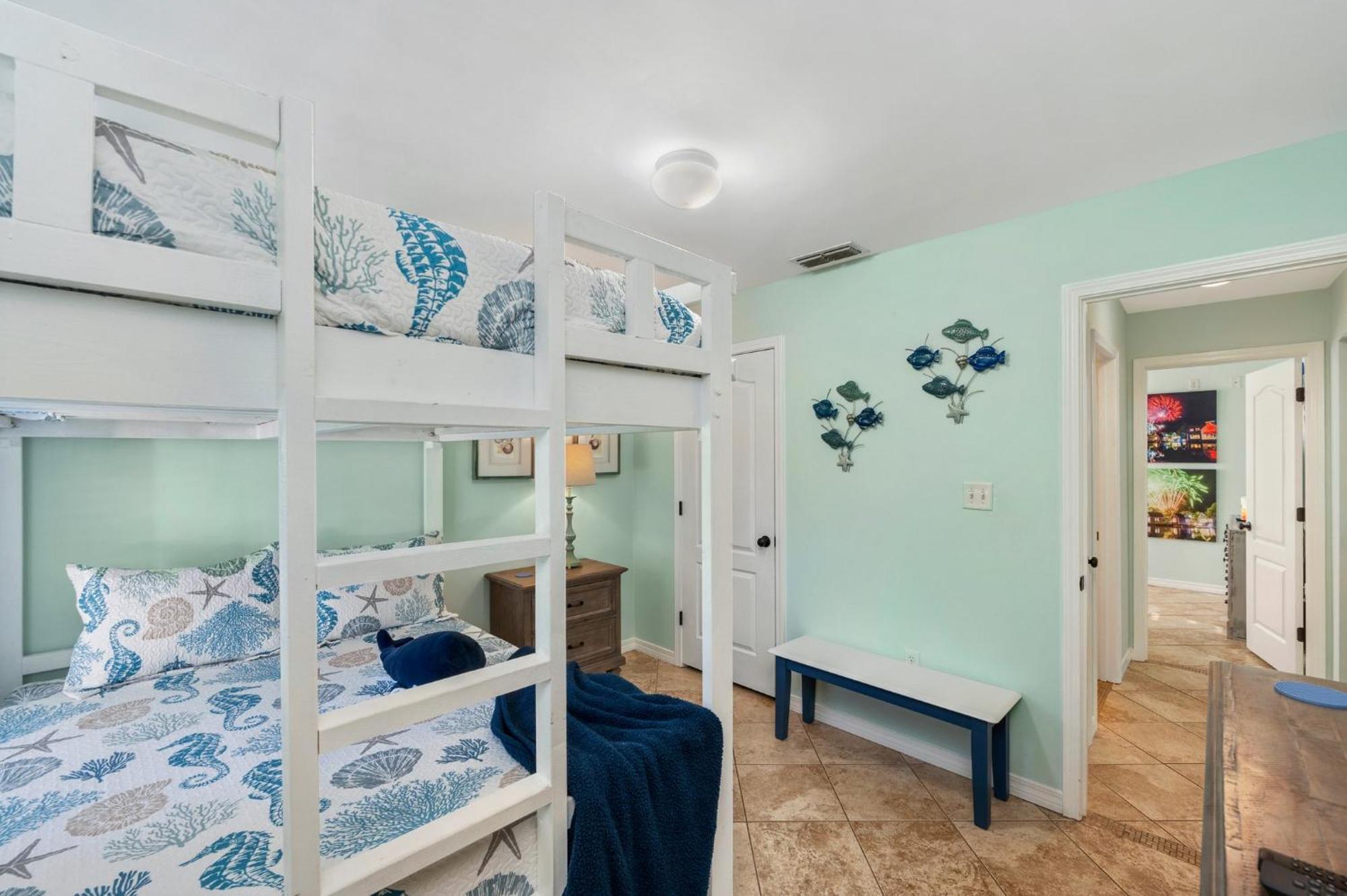 Beautiful Pet Friendly Home! New Tropical Pool, Opt Golf Cart And Pool Heat, Minutes To Beach Дестин Екстериор снимка