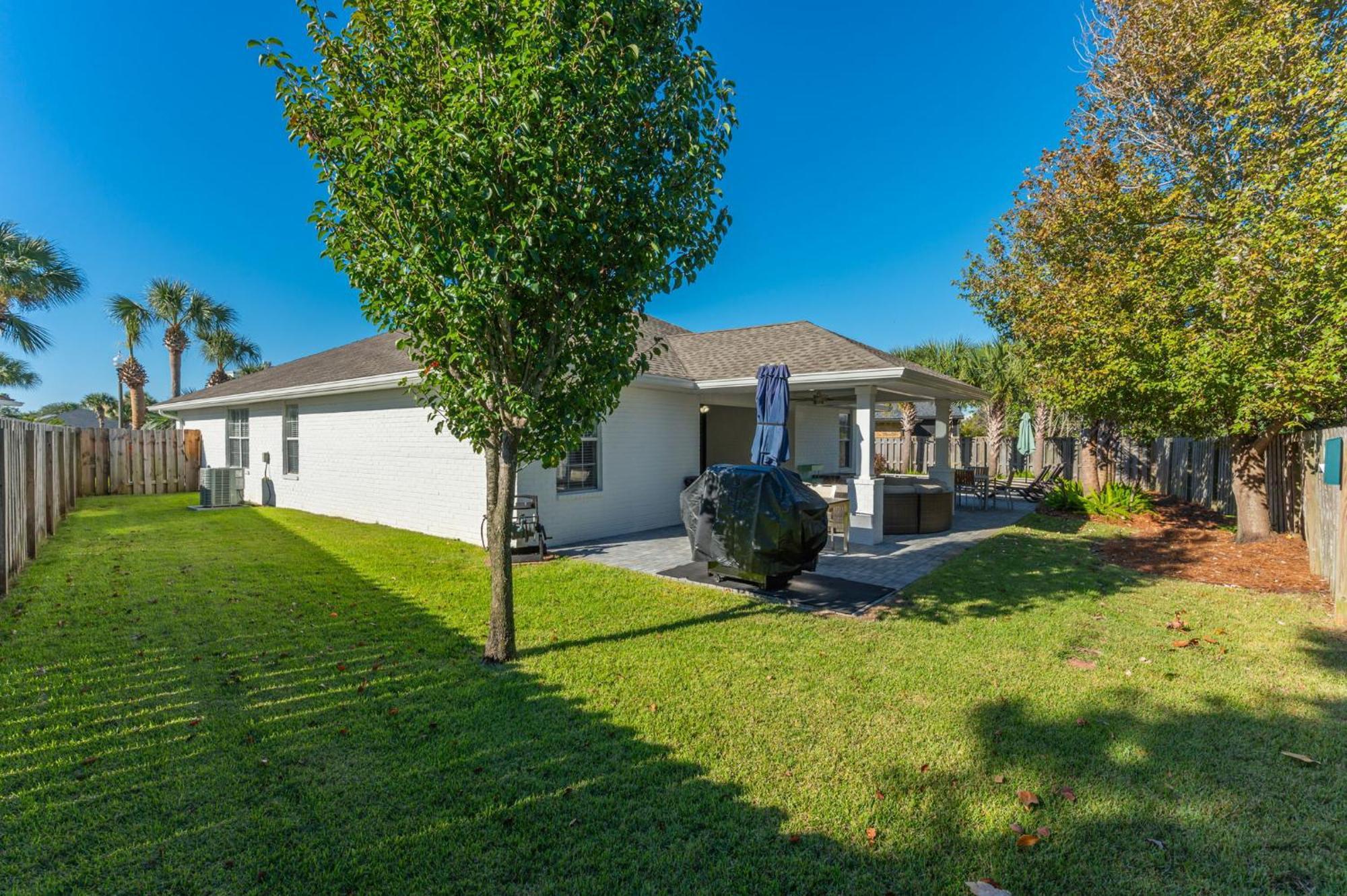 Beautiful Pet Friendly Home! New Tropical Pool, Opt Golf Cart And Pool Heat, Minutes To Beach Дестин Екстериор снимка