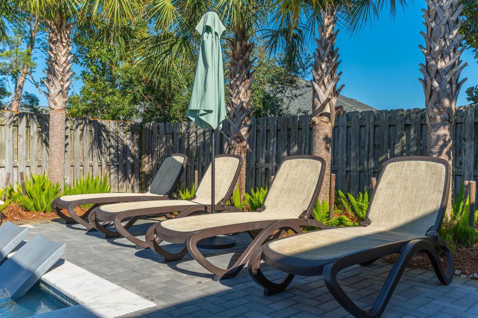Beautiful Pet Friendly Home! New Tropical Pool, Opt Golf Cart And Pool Heat, Minutes To Beach Дестин Екстериор снимка