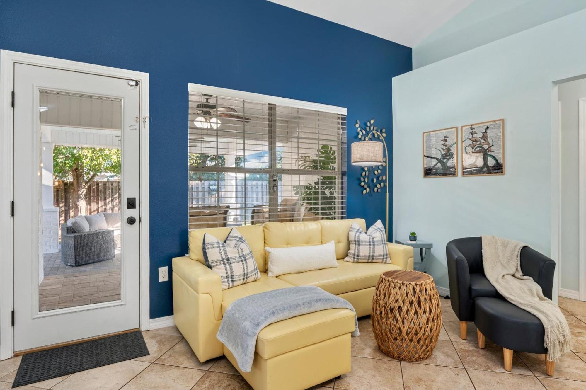 Beautiful Pet Friendly Home! New Tropical Pool, Opt Golf Cart And Pool Heat, Minutes To Beach Дестин Екстериор снимка