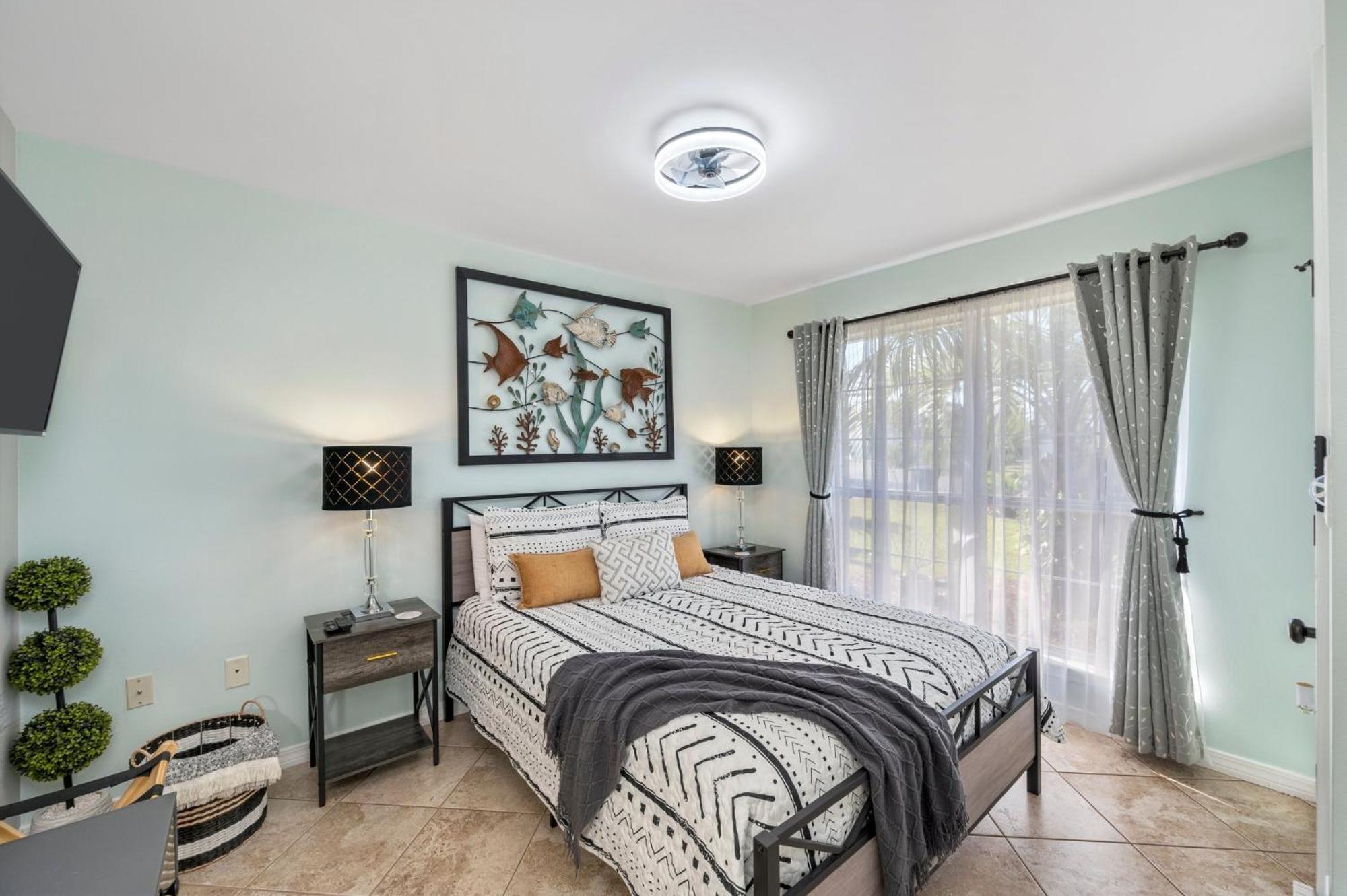 Beautiful Pet Friendly Home! New Tropical Pool, Opt Golf Cart And Pool Heat, Minutes To Beach Дестин Екстериор снимка